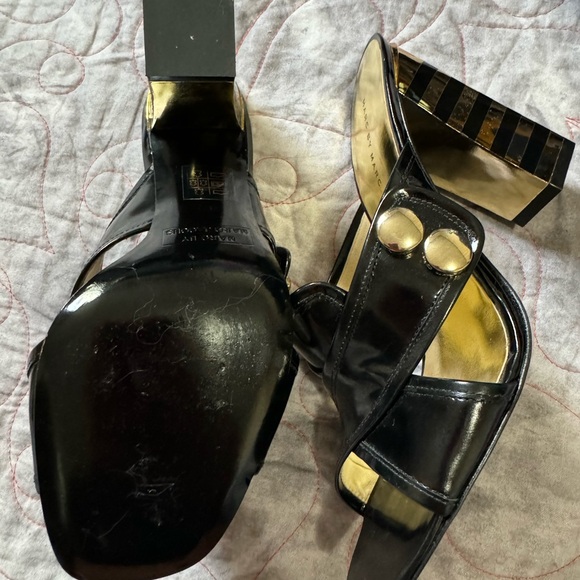 Marc by Marc Jacob’s black and gold heels straps slides - Picture 4 of 8